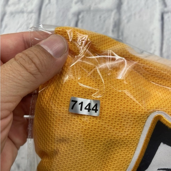 Nashville Predators NHL Authentic Reebok Yellow Hockey Jersey Stitched Sz S - Picture 11 of 12